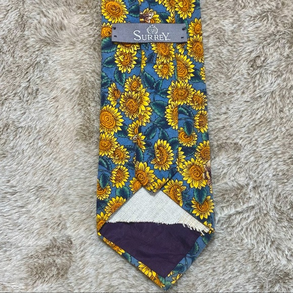 Vintage “Save the Bees” Surrey Tie - Picture 4 of 4